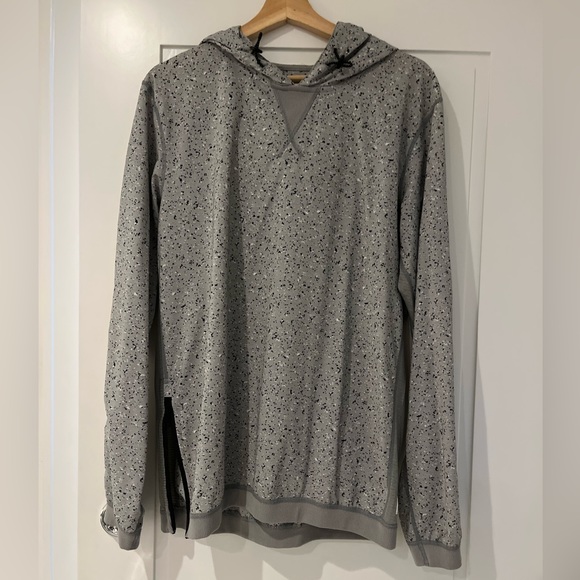 Reigning champ pull over athletic wear - Picture 2 of 4